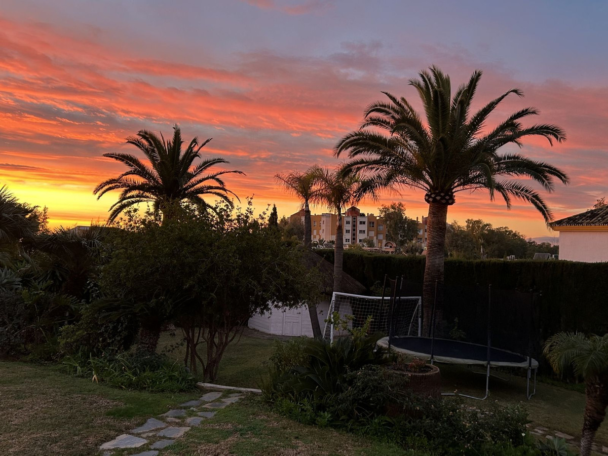 4 Bed Townhouse for sale in New Golden Mile Costa Del Sol, Málaga, Spain
