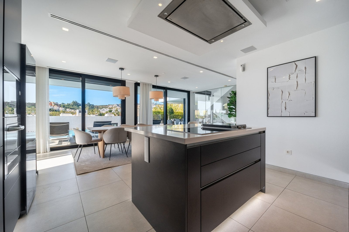 Se vende Villa - Chalet de 5 dormitorios en Costa Del Sol, Málaga, España
