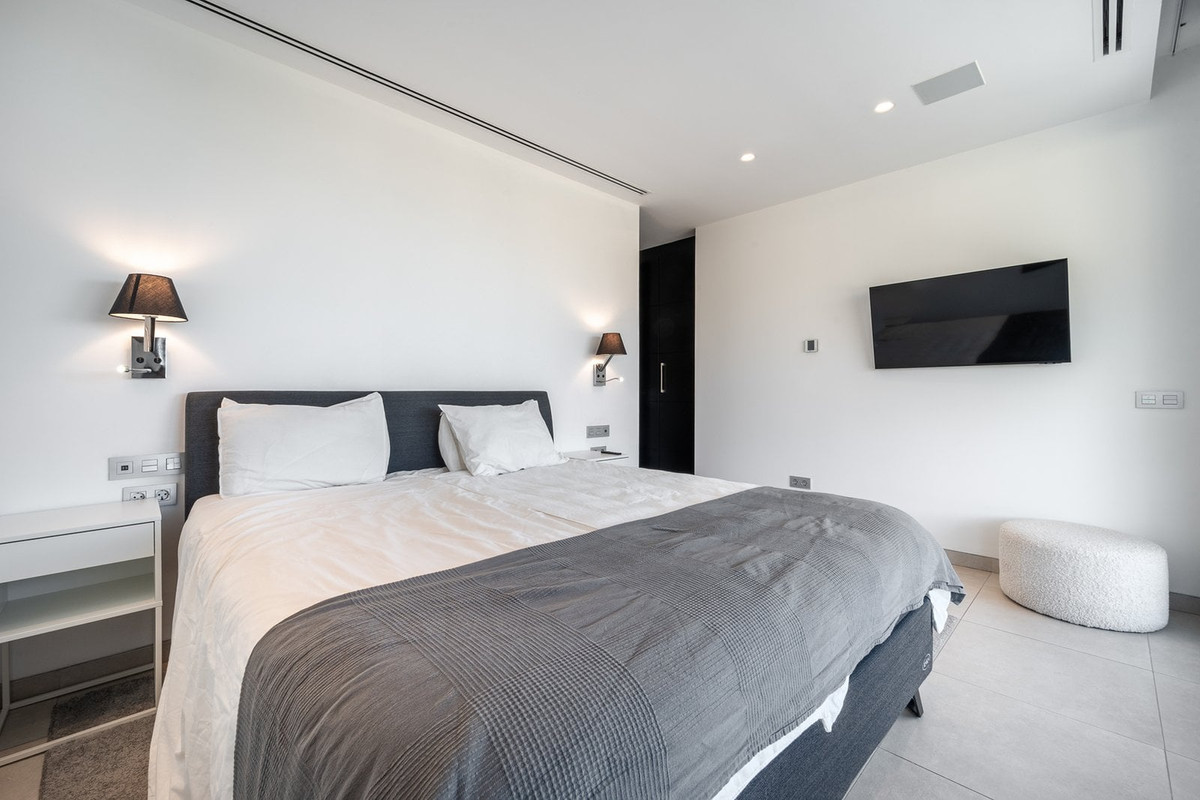 Se vende Villa - Chalet de 5 dormitorios en Costa Del Sol, Málaga, España