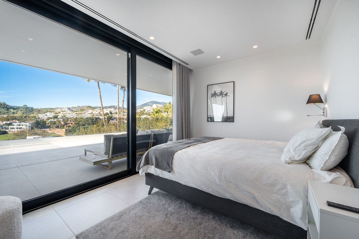 Se vende Villa - Chalet de 5 dormitorios en Costa Del Sol, Málaga, España