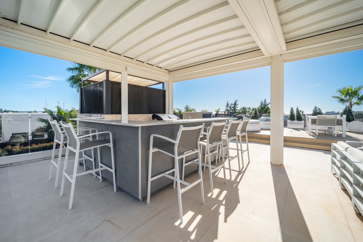 Se vende Villa - Chalet de 5 dormitorios en Costa Del Sol, Málaga, España