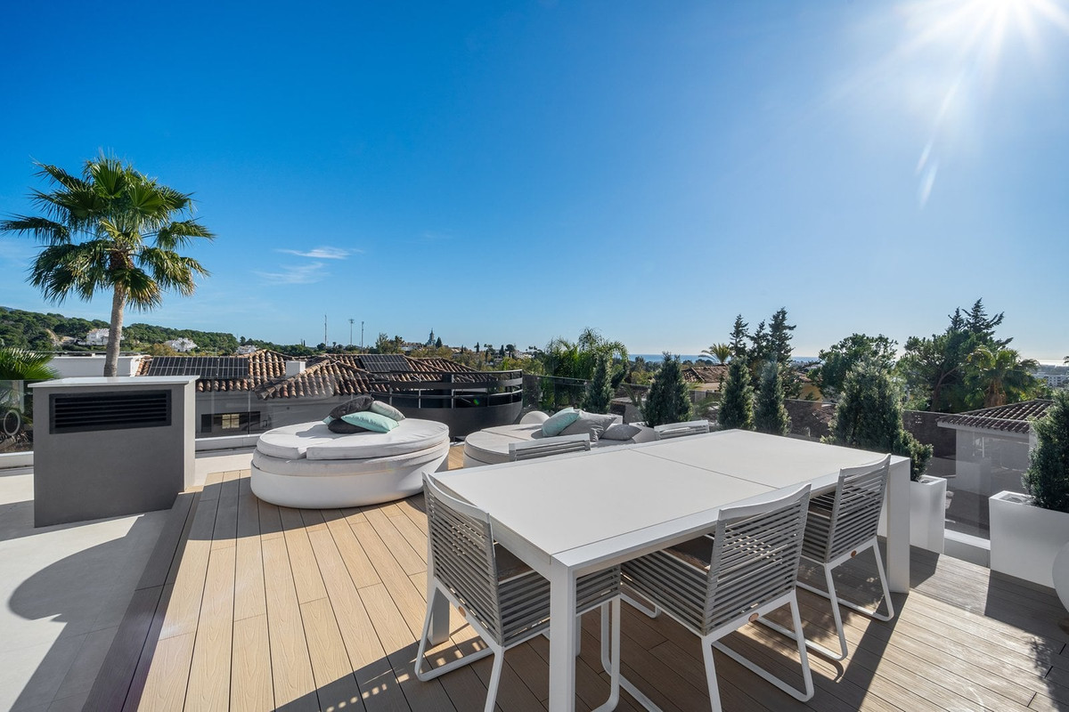 Se vende Villa - Chalet de 5 dormitorios en Costa Del Sol, Málaga, España