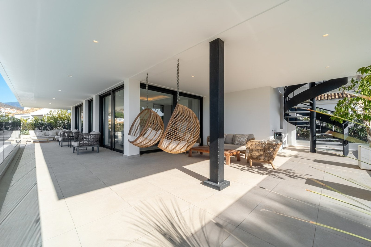 Se vende Villa - Chalet de 5 dormitorios en Costa Del Sol, Málaga, España