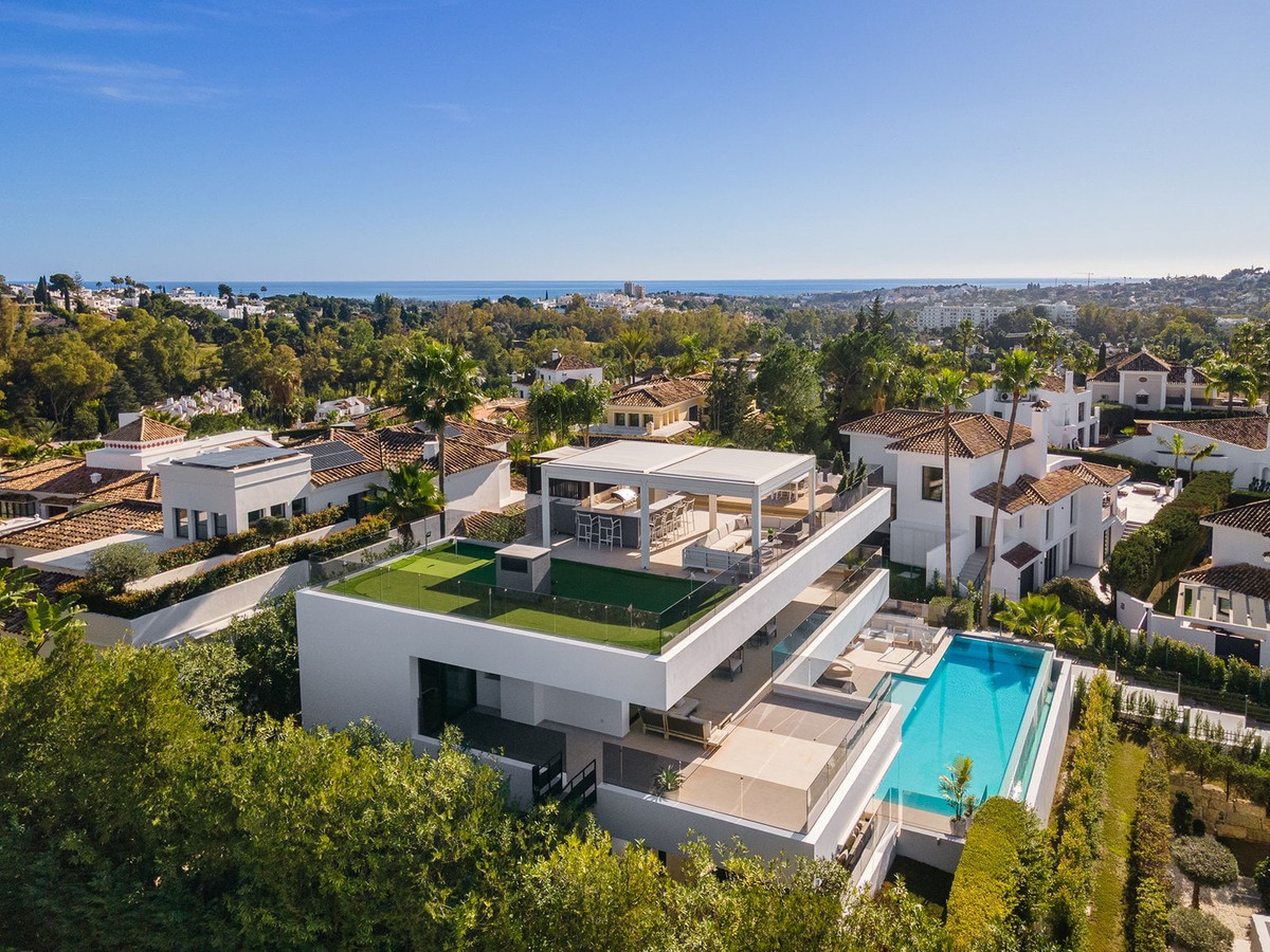 Se vende Villa - Chalet de 5 dormitorios en Costa Del Sol, Málaga, España