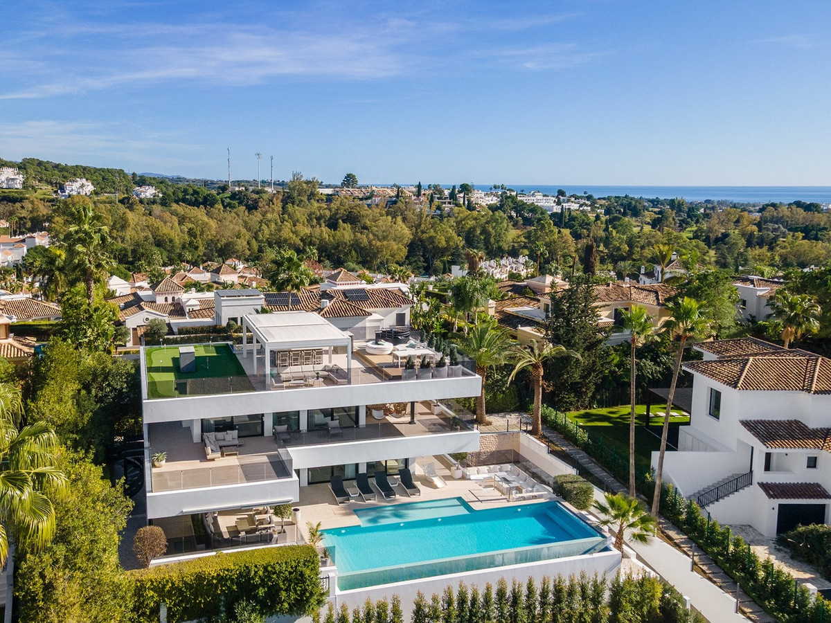 Se vende Villa - Chalet de 5 dormitorios en Costa Del Sol, Málaga, España