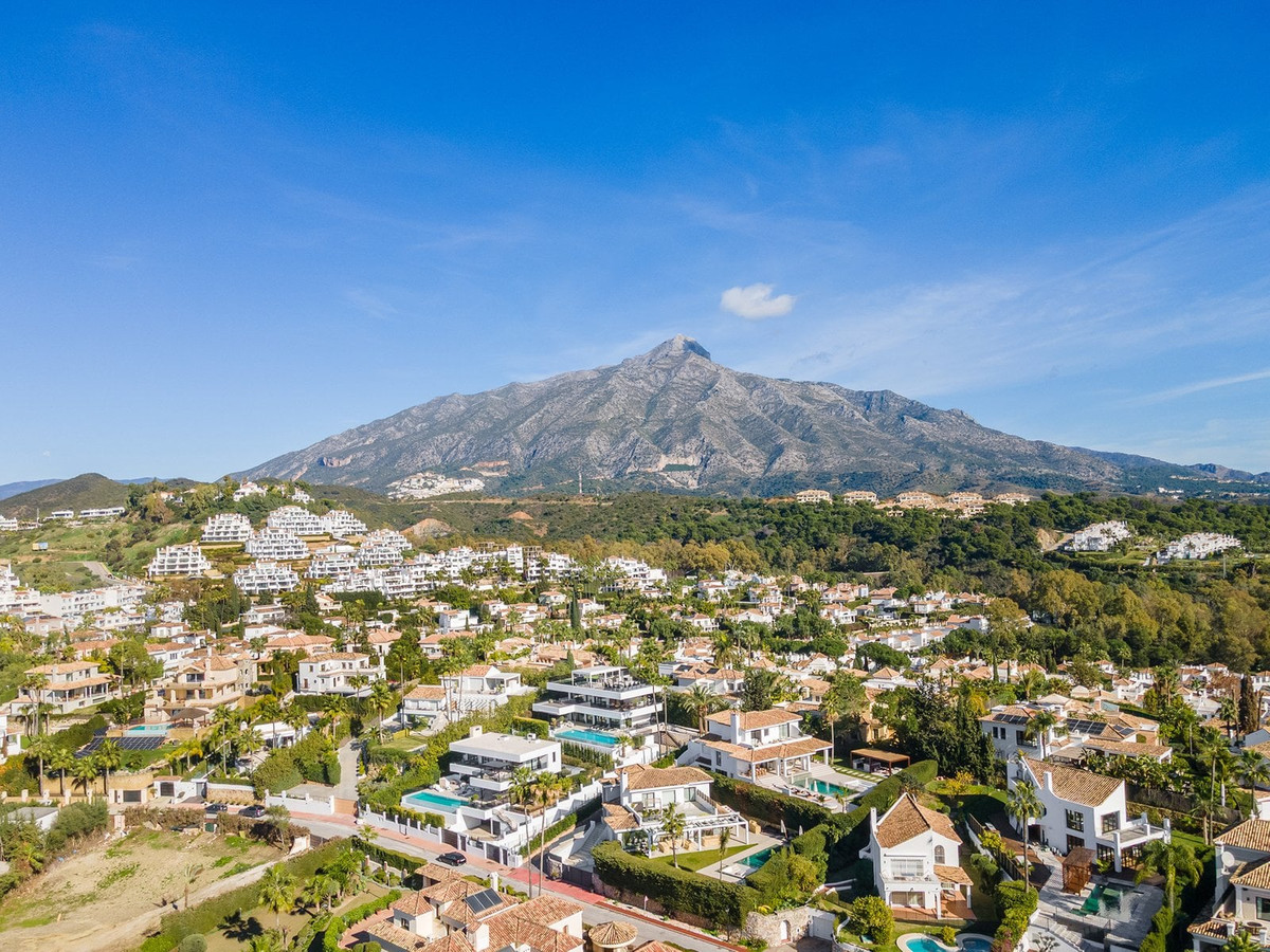 Se vende Villa - Chalet de 5 dormitorios en Costa Del Sol, Málaga, España