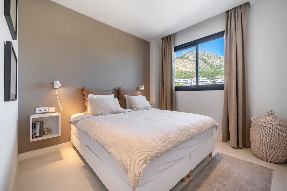 2 Bed Apartment for sale in Fuengirola Costa Del Sol, Málaga, Spain