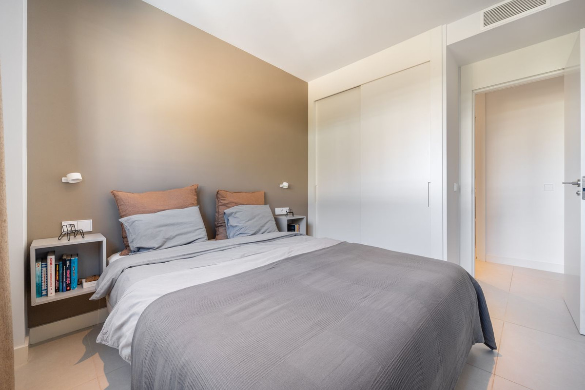 2 Bed Apartment for sale in Fuengirola Costa Del Sol, Málaga, Spain
