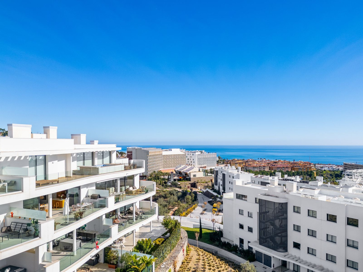 2 Bed Apartment for sale in Fuengirola Costa Del Sol, Málaga, Spain