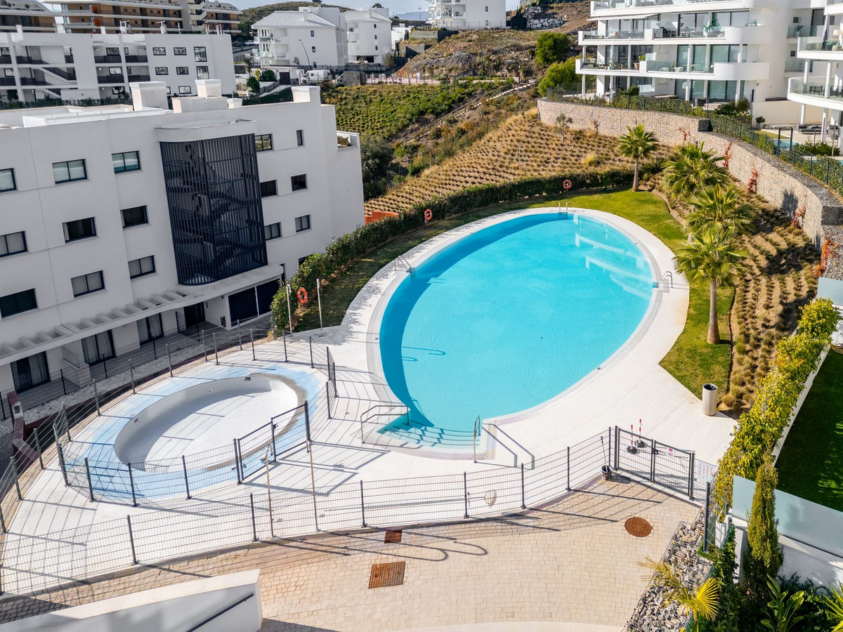 2 Bed Apartment for sale in Fuengirola Costa Del Sol, Málaga, Spain