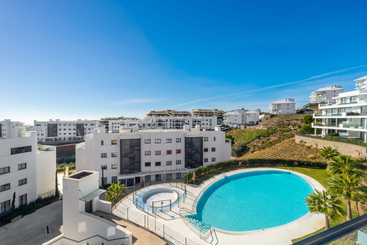 2 Bed Apartment for sale in Fuengirola Costa Del Sol, Málaga, Spain
