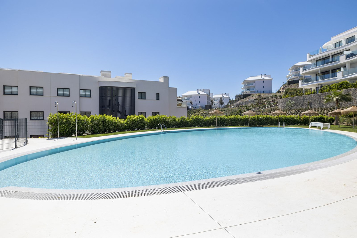 2 Bed Apartment for sale in Fuengirola Costa Del Sol, Málaga, Spain
