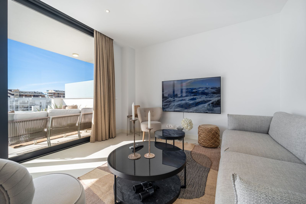 2 Bed Apartment for sale in Fuengirola Costa Del Sol, Málaga, Spain