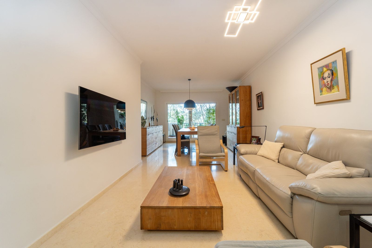 2 Bed Apartment for sale in Elviria Costa Del Sol, Málaga, Spain