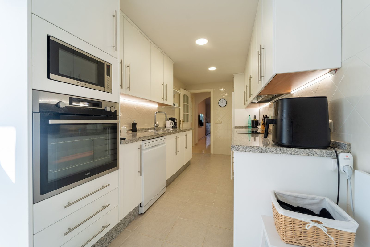 2 Bed Apartment for sale in Elviria Costa Del Sol, Málaga, Spain