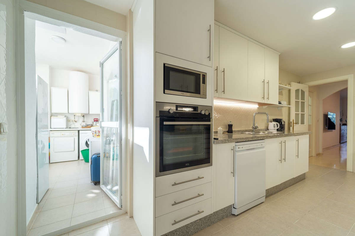 2 Bed Apartment for sale in Elviria Costa Del Sol, Málaga, Spain