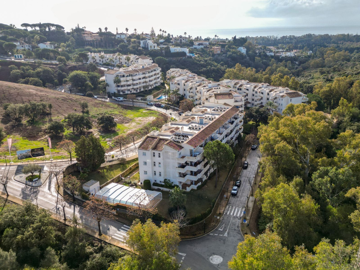 2 Bed Apartment for sale in Elviria Costa Del Sol, Málaga, Spain