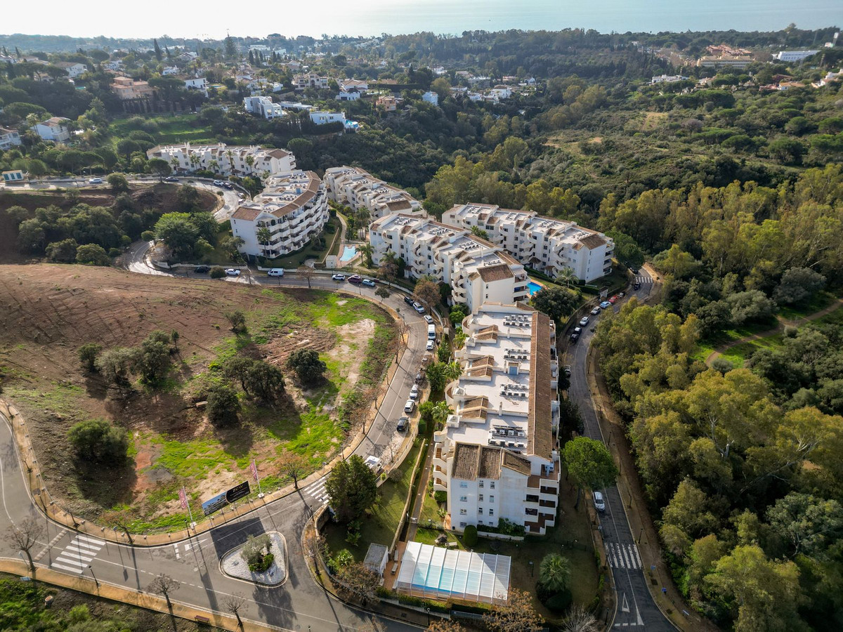2 Bed Apartment for sale in Elviria Costa Del Sol, Málaga, Spain