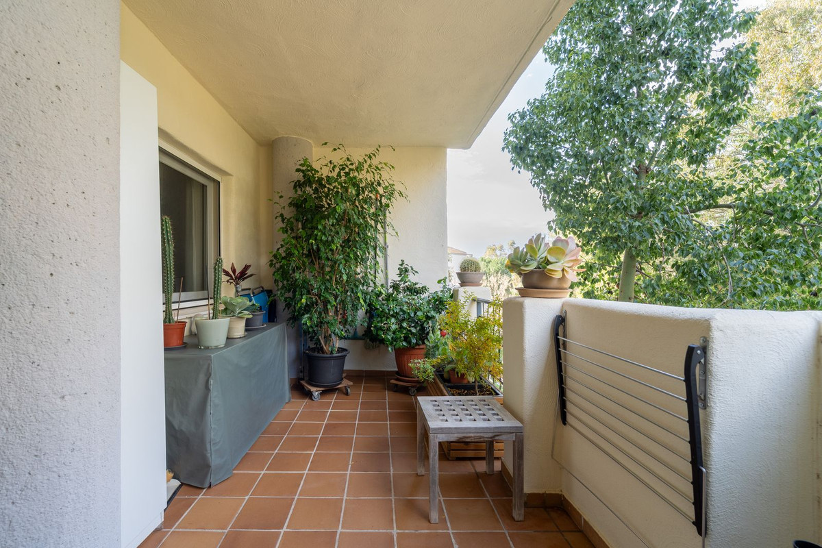 2 Bed Apartment for sale in Elviria Costa Del Sol, Málaga, Spain