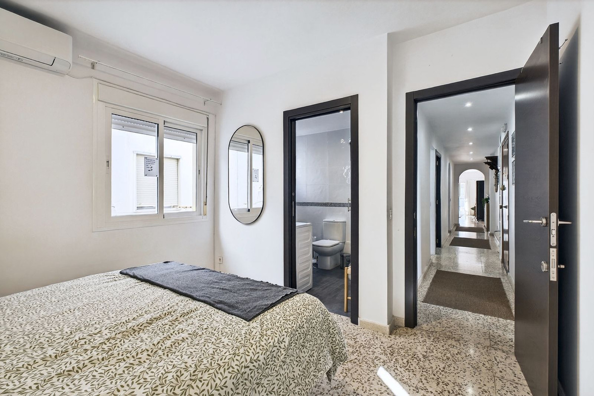 Se vende Apartamento en Planta Última de 3 dormitorios en Costa Del Sol, Málaga, España