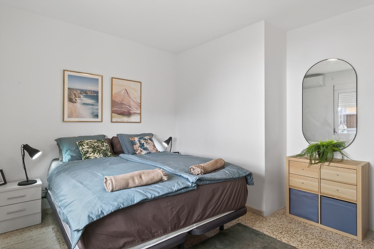 Se vende Apartamento en Planta Última de 3 dormitorios en Costa Del Sol, Málaga, España