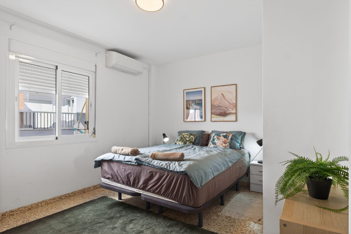 Se vende Apartamento en Planta Última de 3 dormitorios en Costa Del Sol, Málaga, España
