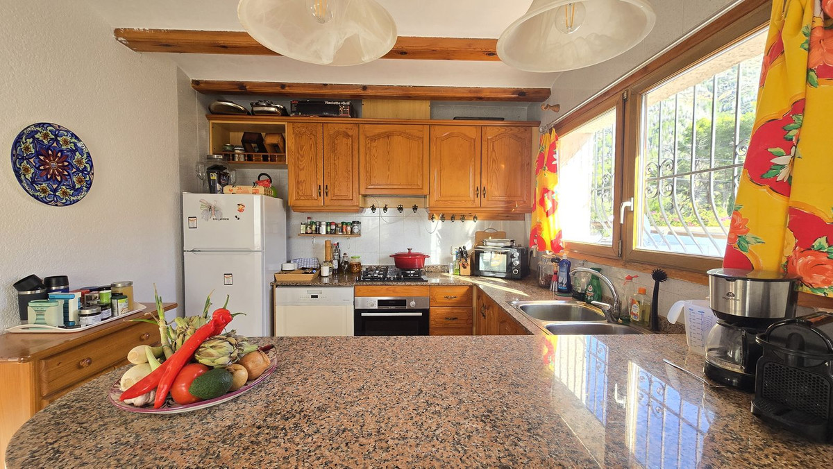 Se vende Villa - Chalet de 6 dormitorios en Costa Blanca, Alicante, España