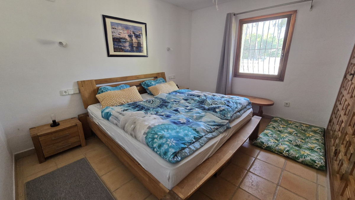 Se vende Villa - Chalet de 6 dormitorios en Costa Blanca, Alicante, España