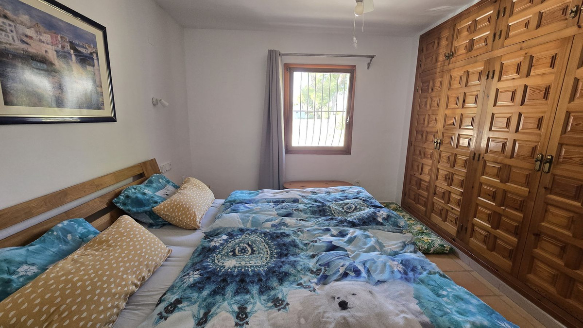 Se vende Villa - Chalet de 6 dormitorios en Costa Blanca, Alicante, España