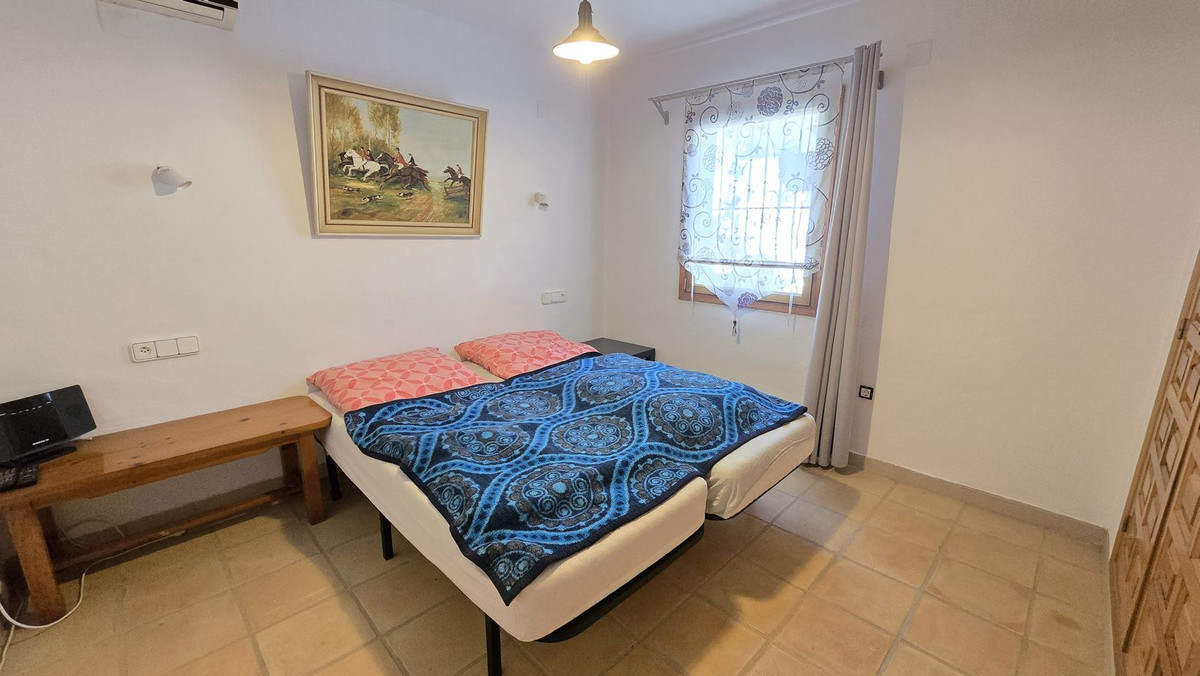Se vende Villa - Chalet de 6 dormitorios en Costa Blanca, Alicante, España