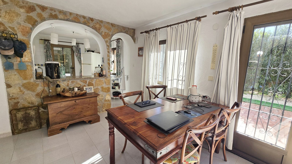 Se vende Villa - Chalet de 6 dormitorios en Costa Blanca, Alicante, España