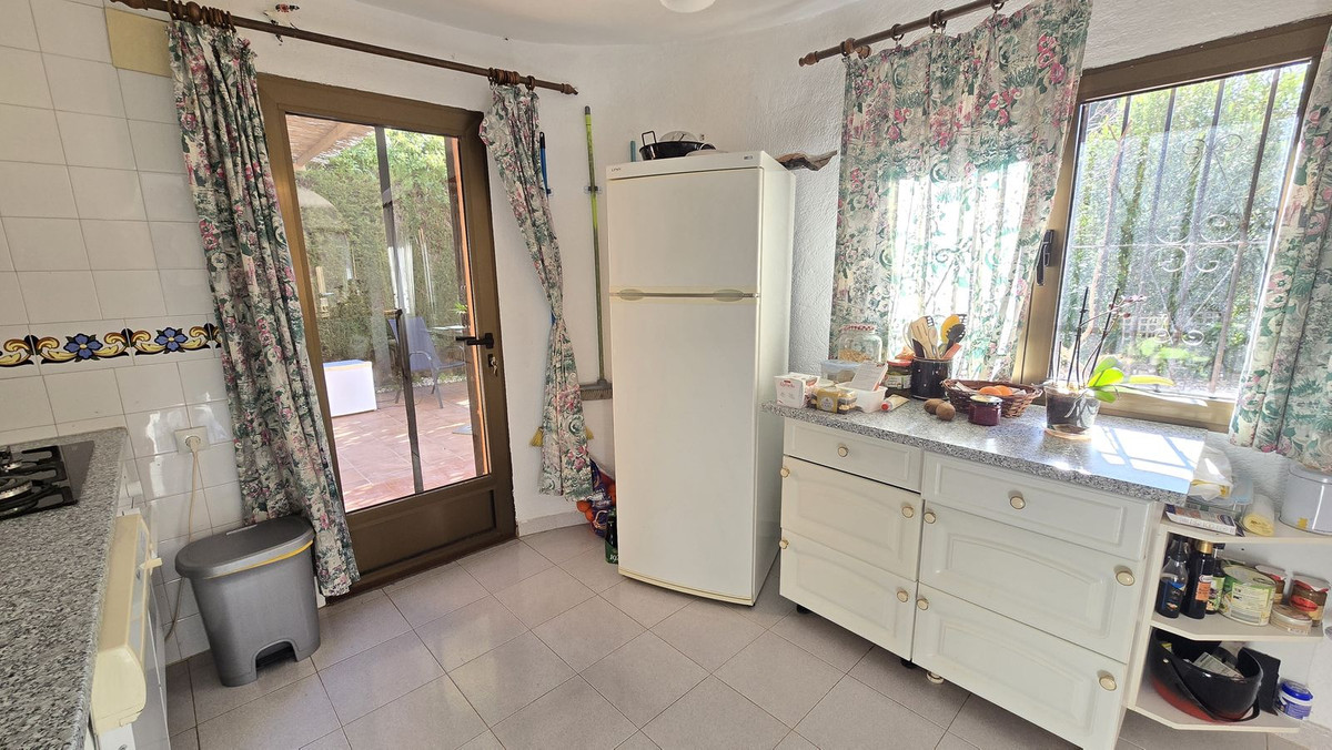 Se vende Villa - Chalet de 6 dormitorios en Costa Blanca, Alicante, España