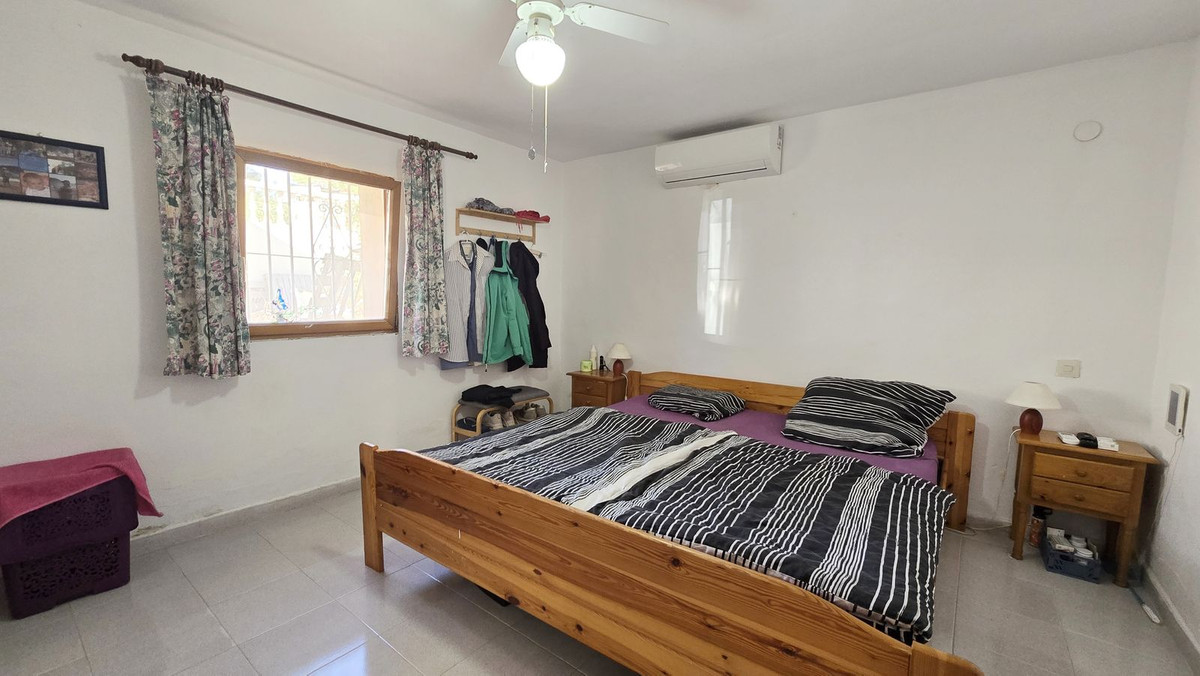Se vende Villa - Chalet de 6 dormitorios en Costa Blanca, Alicante, España