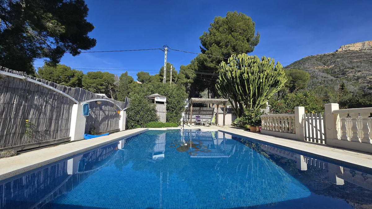 Se vende Villa - Chalet de 6 dormitorios en Costa Blanca, Alicante, España