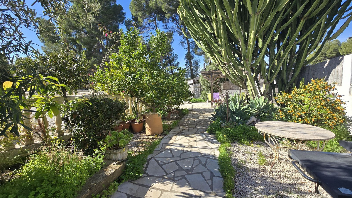 Se vende Villa - Chalet de 6 dormitorios en Costa Blanca, Alicante, España