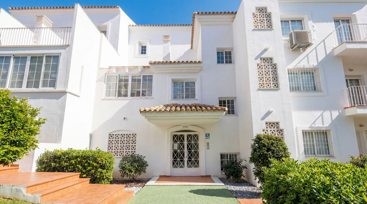 Se vende Apartamento Planta Baja de 2 dormitorios en Costa Del Sol, Málaga, España