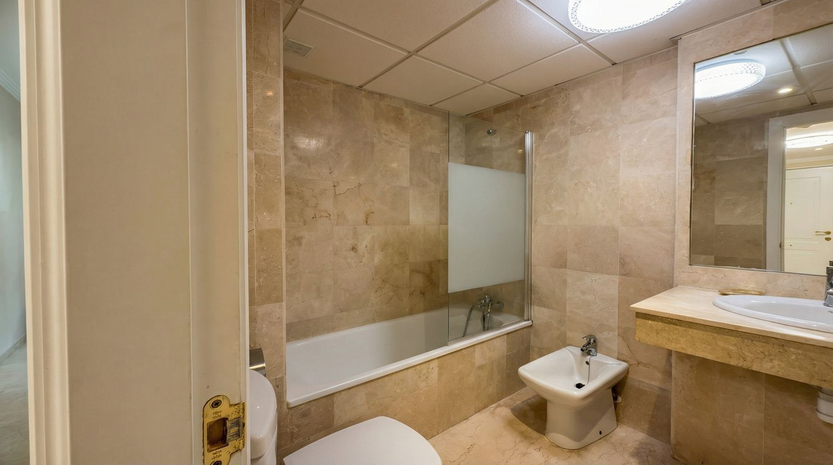 Se vende Apartamento Planta Baja de 2 dormitorios en Costa Del Sol, Málaga, España