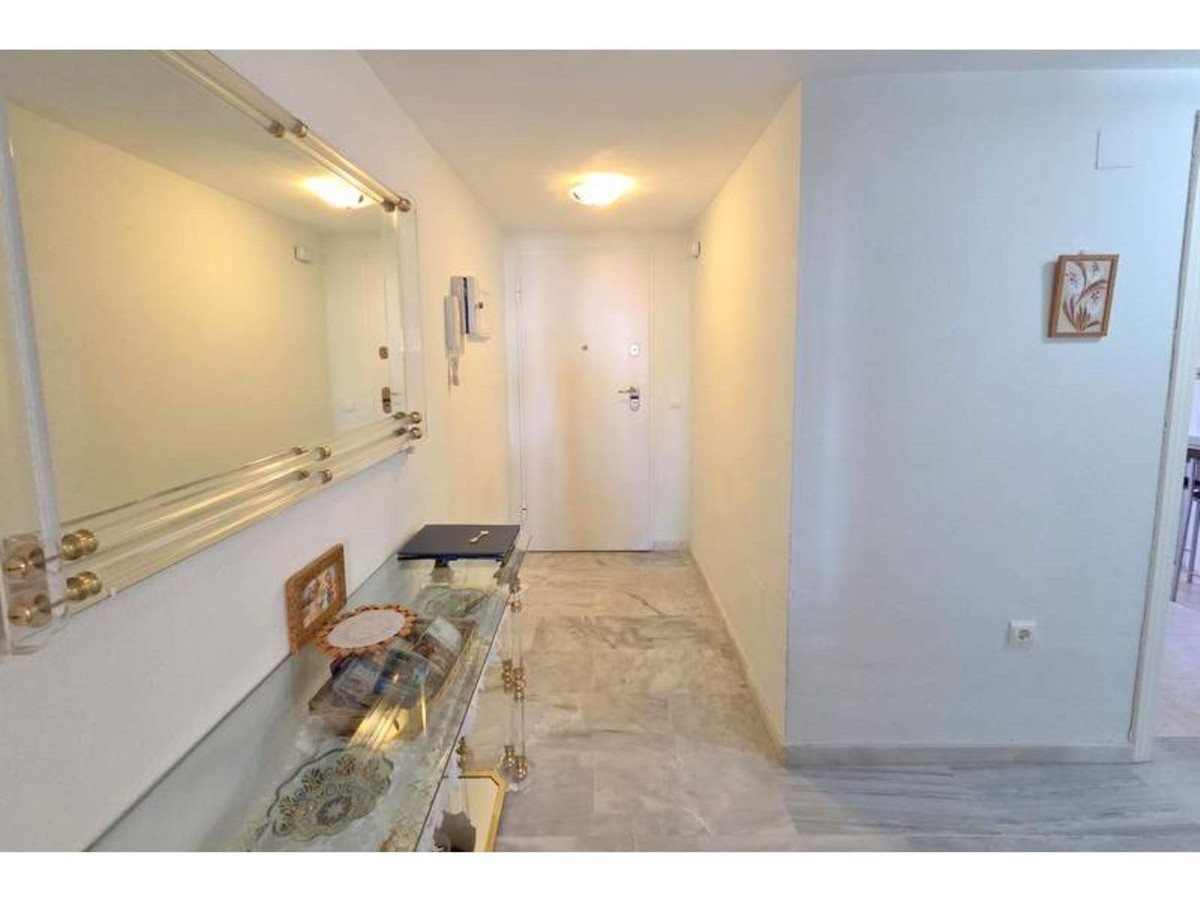 2 Bed Apartment for sale in La Duquesa Costa Del Sol, Málaga, Spain