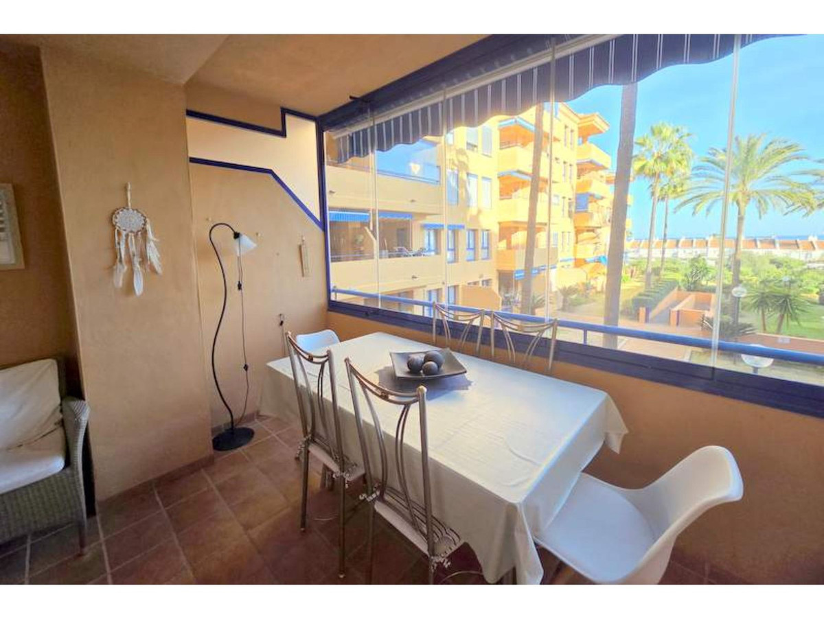 2 Bed Apartment for sale in La Duquesa Costa Del Sol, Málaga, Spain