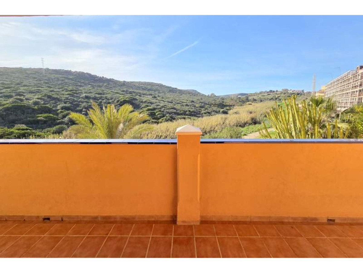 2 Bed Apartment for sale in La Duquesa Costa Del Sol, Málaga, Spain
