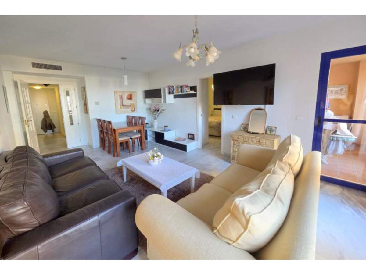 2 Bed Apartment for sale in La Duquesa Costa Del Sol, Málaga, Spain