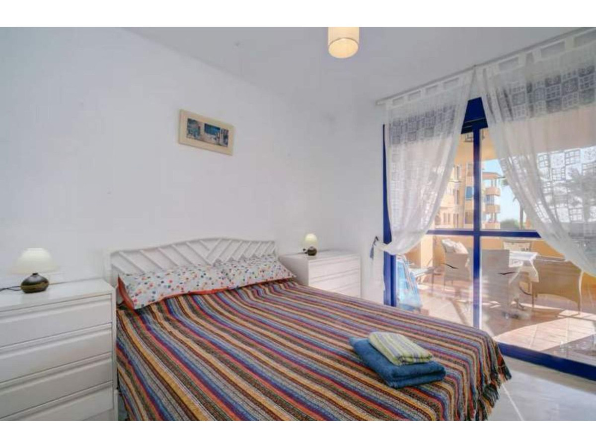 2 Bed Apartment for sale in La Duquesa Costa Del Sol, Málaga, Spain