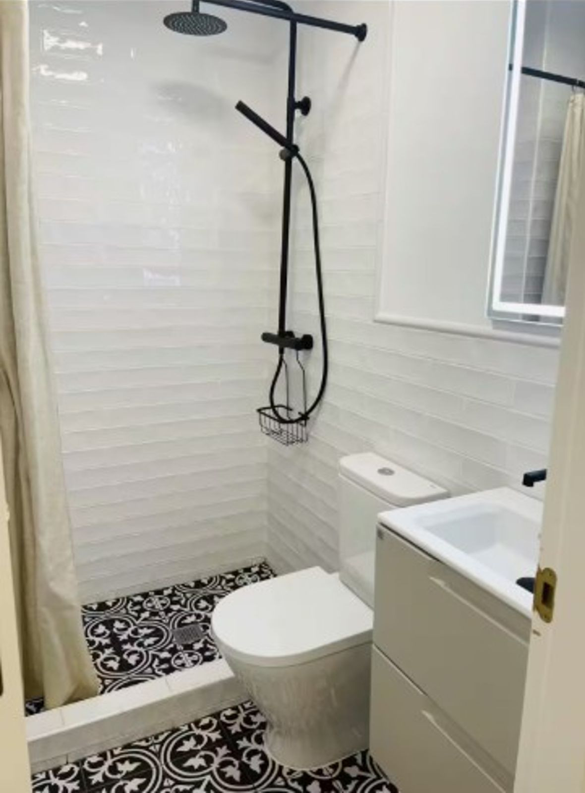 2 Bed Apartment for sale in Cerros Del Aguila Costa Del Sol, Málaga, Spain