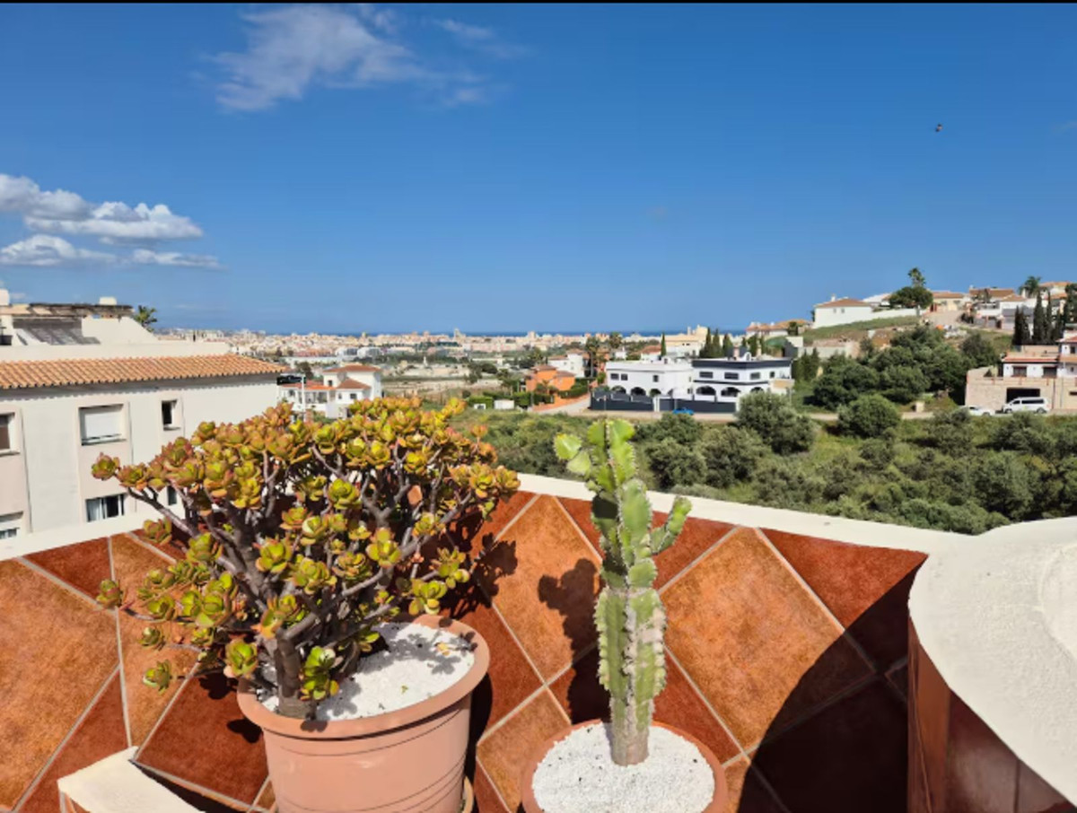 2 Bed Apartment for sale in Cerros Del Aguila Costa Del Sol, Málaga, Spain