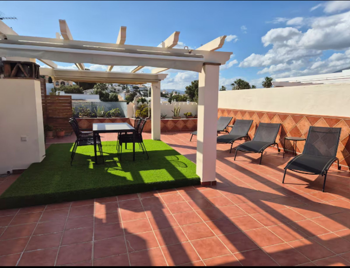 2 Bed Apartment for sale in Cerros Del Aguila Costa Del Sol, Málaga, Spain