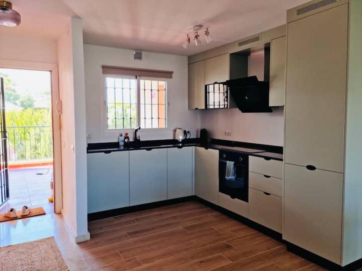 2 Bed Apartment for sale in Cerros Del Aguila Costa Del Sol, Málaga, Spain
