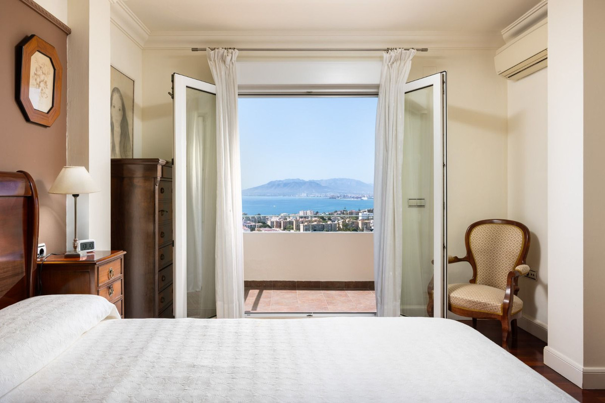 5 Bed Townhouse for sale in Málaga Este Costa Del Sol, Málaga, Spain