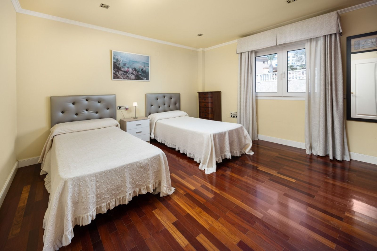 5 Bed Townhouse for sale in Málaga Este Costa Del Sol, Málaga, Spain