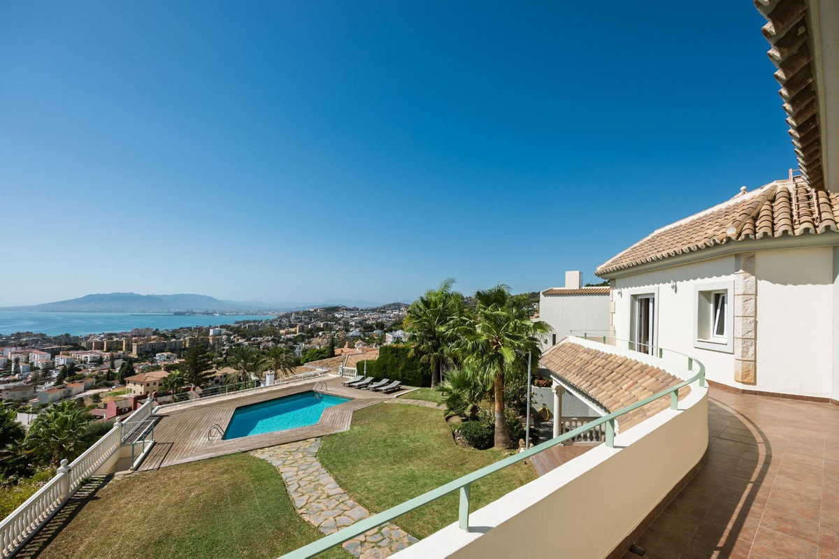 5 Bed Townhouse for sale in Málaga Este Costa Del Sol, Málaga, Spain