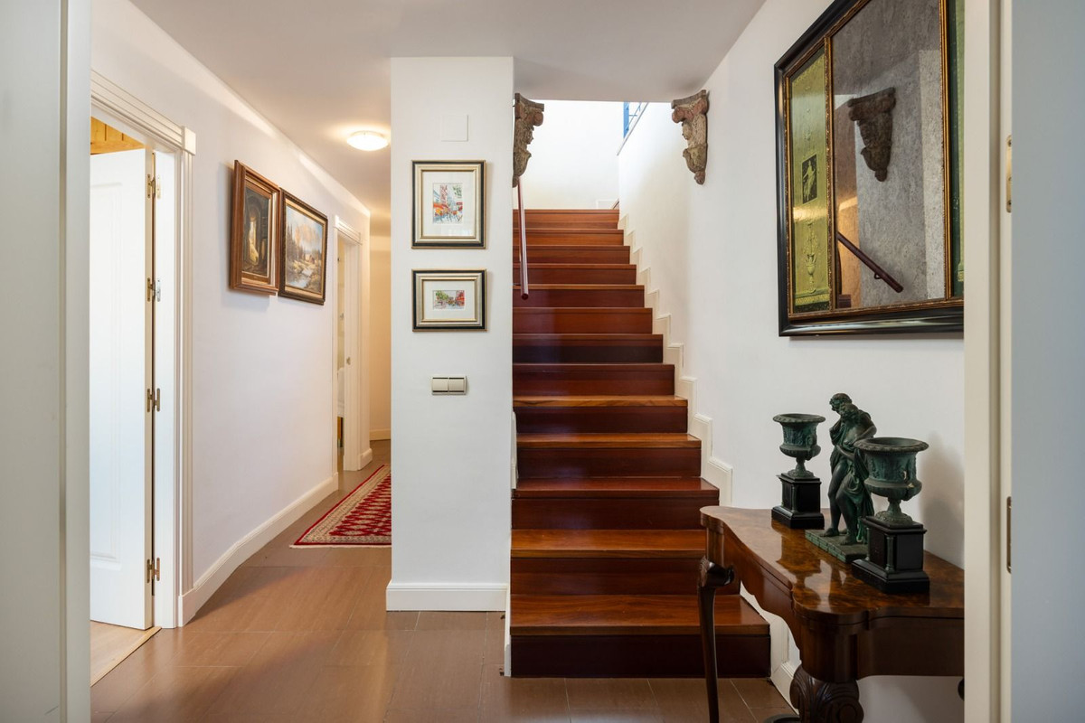 5 Bed Townhouse for sale in Málaga Este Costa Del Sol, Málaga, Spain